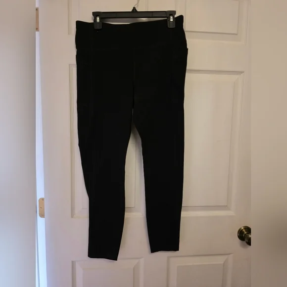Athletic Works Black Active Leggings - Picture 2 of 3